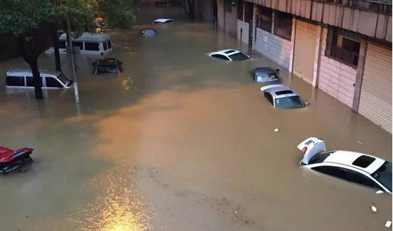 上海汽车报废回收：下雨天保养汽车方法